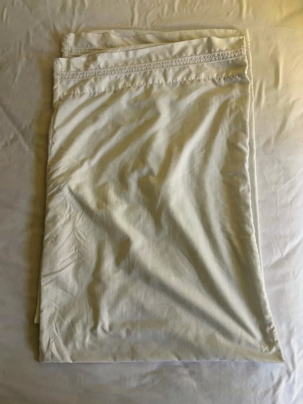Emolli two white